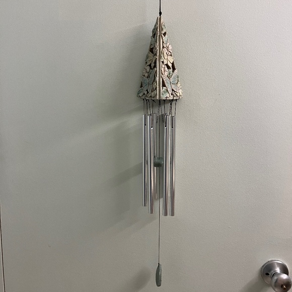 Wind Chimes New with Butterfly Motif - Picture 2 of 7